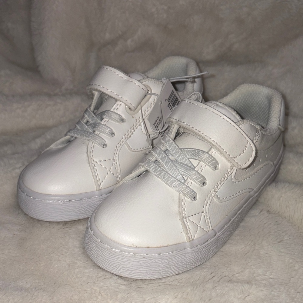 The Children's Place White Kids Sneakers size 9